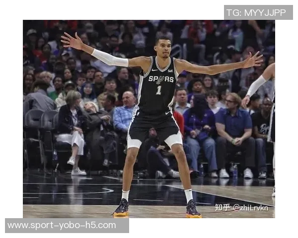 贾勒特阿伦对决文班克,三战全胜场均273分14篮板表现惊艳 贾勒特阿伦对决文班克,三战全胜场均273分14篮板表现惊艳